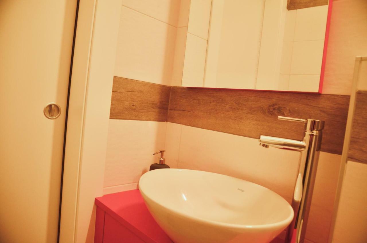 My Home In Bologna - La Rossa Bagian luar foto